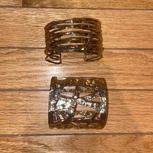 Gold bangle bracelet